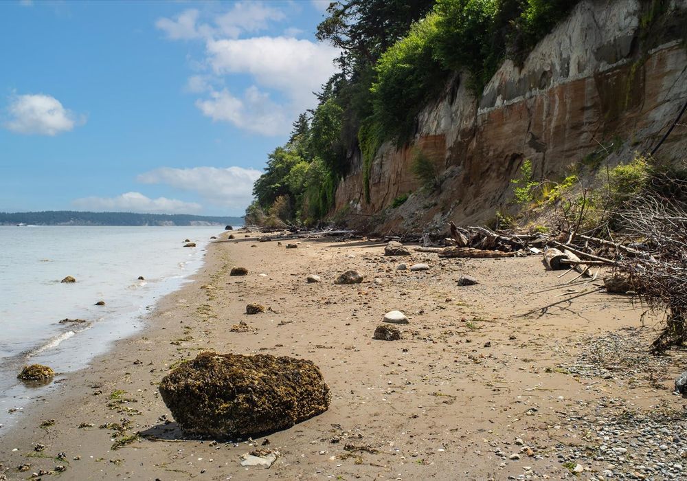 Just a short walk to Baby Island Beach,