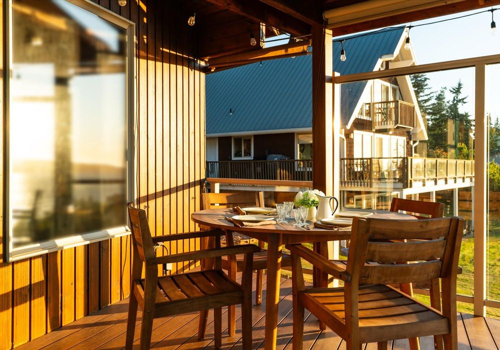 Evening light on the deck lasts until sundown — good for wine or leftovers.