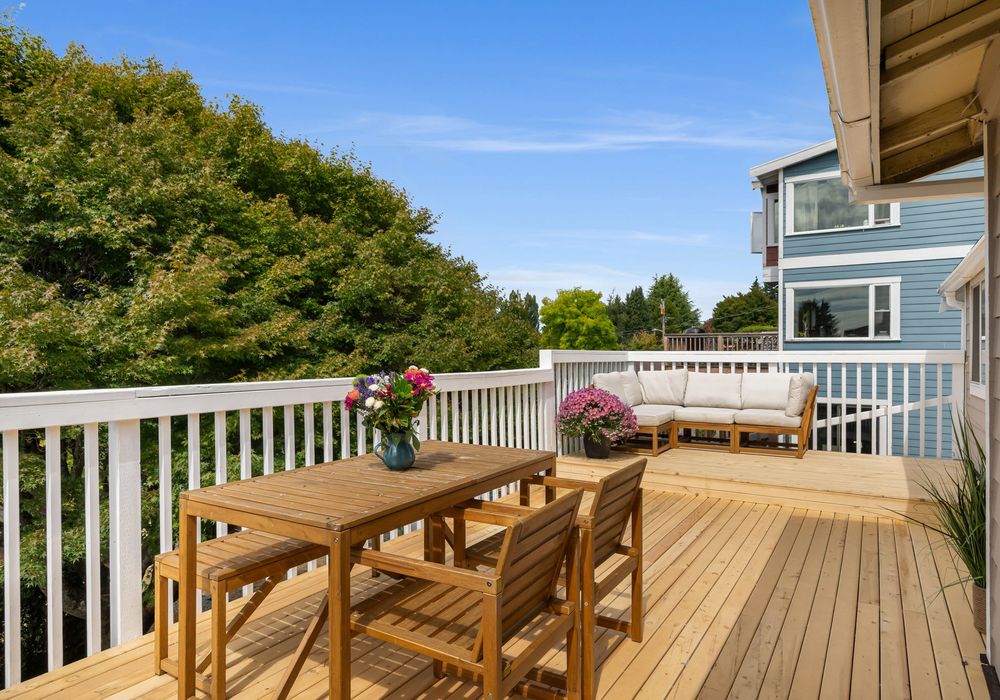 Upper deck dining with views — perfect for alfresco meals.