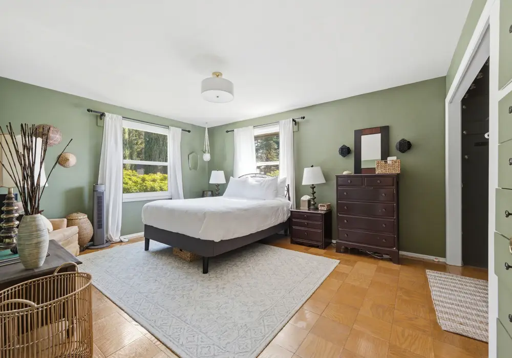 Wake up refreshed in this relaxing space.