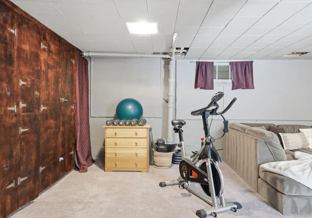 Enjoy a quick workout without leaving the comfort of the home.