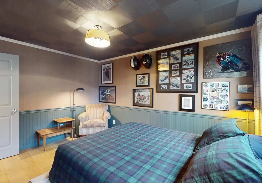 Crisp linens and a comfortable bed for a good night’s rest.