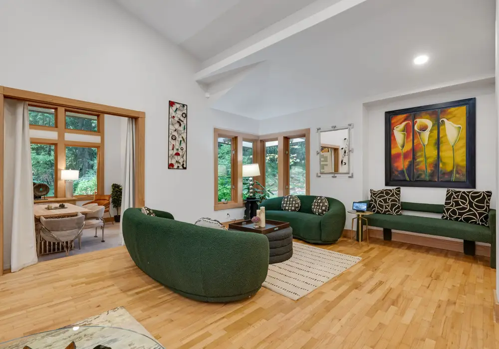 A welcoming space designed for relaxing and spending time together.