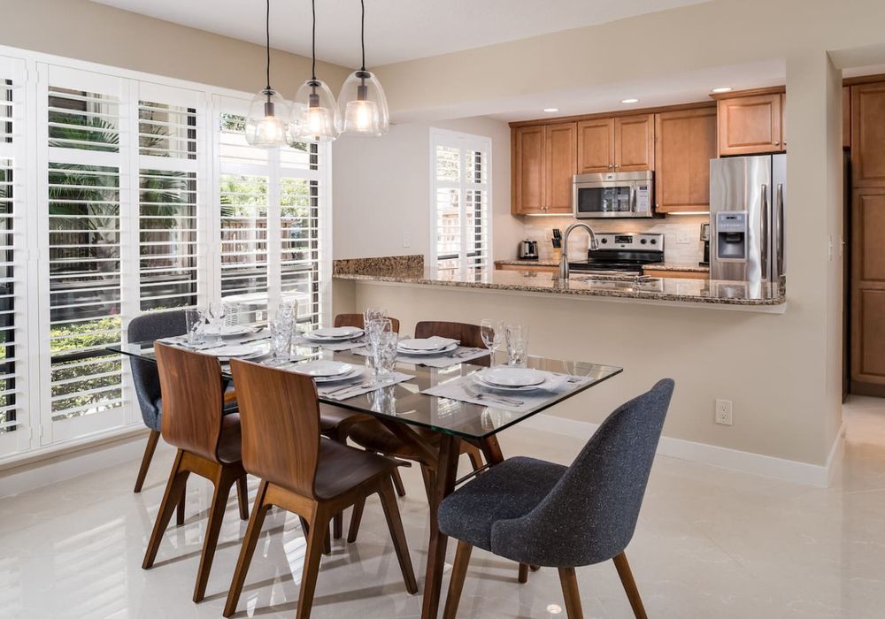 Open kitchen floor plan