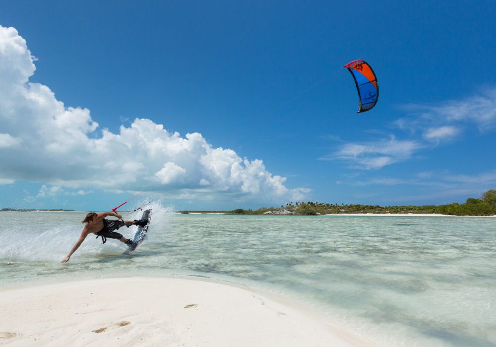 Kiteboarding figure