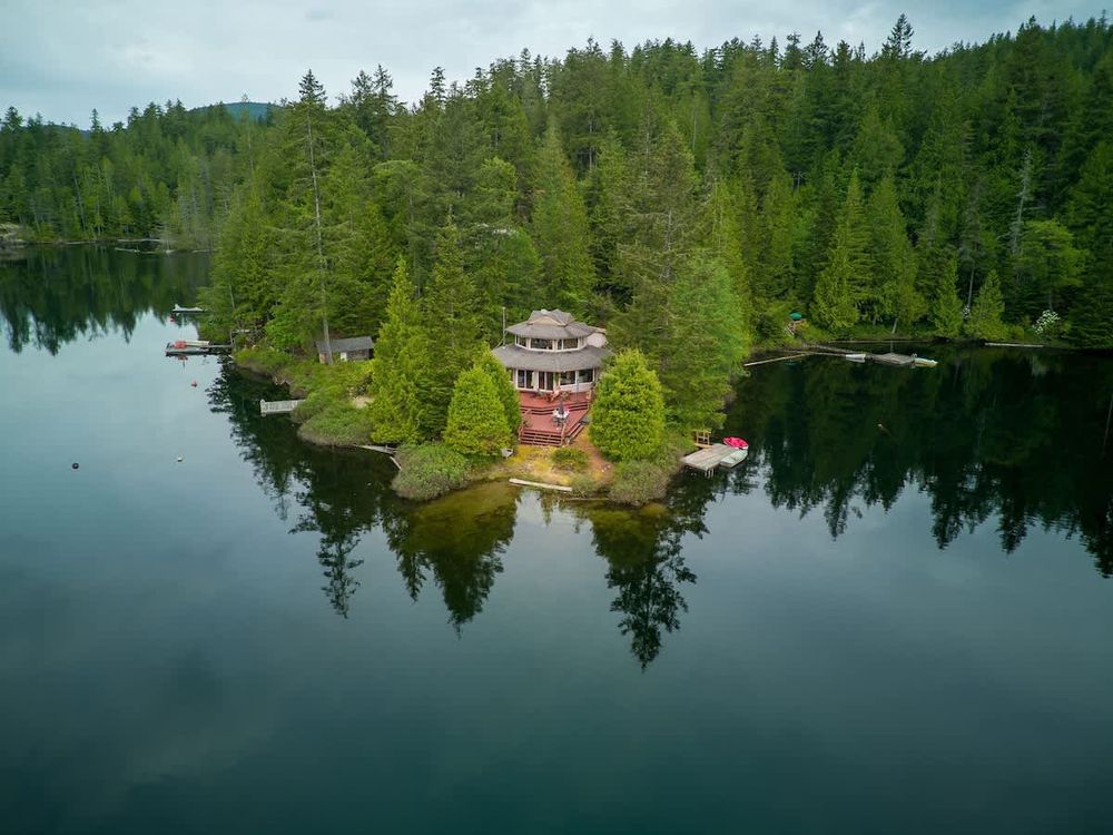 North Lake Waterfront Home