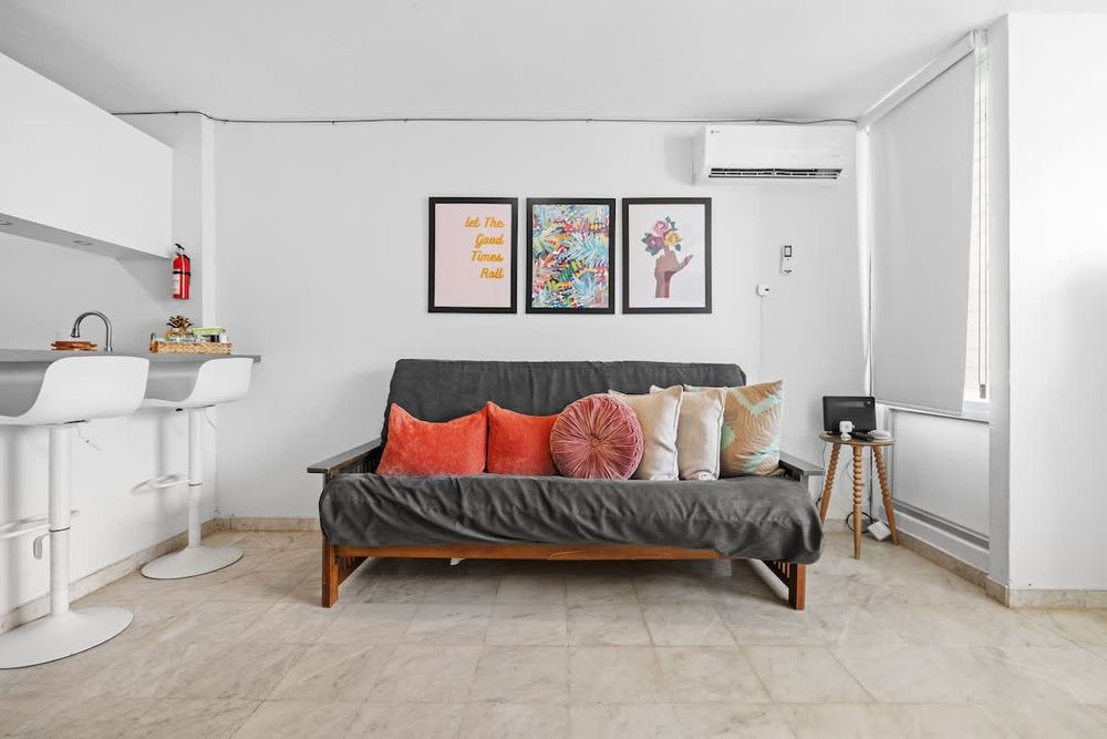 16bdd2c9 f74a 4f fF04y homerunner