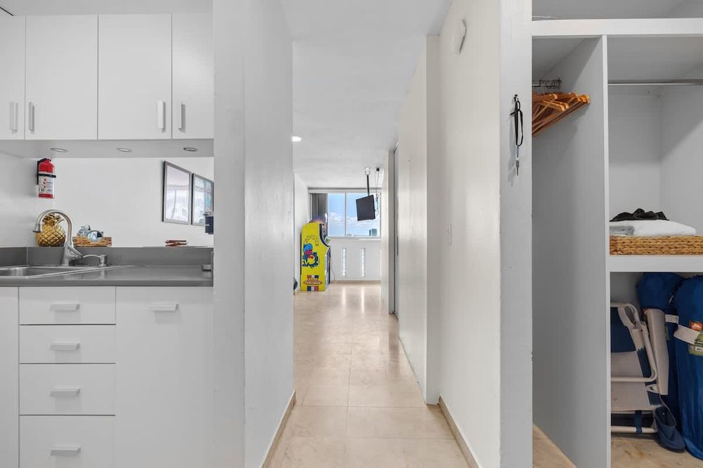 b0222459 a4d6 47 1GpFn homerunner