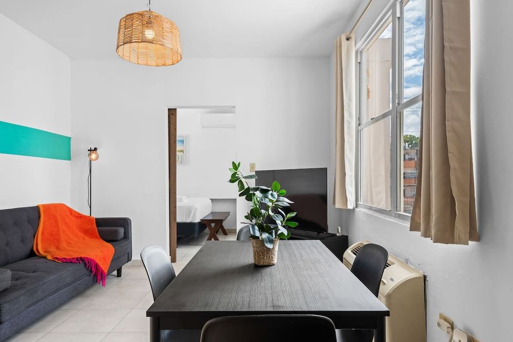 1deb3740 a740 43 KMbKd homerunner