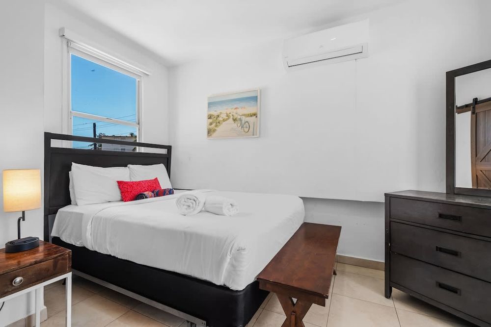 202b9d74 b584 4a thQO6 homerunner