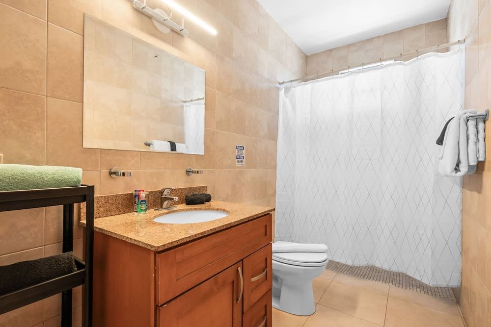 2265ec90 2349 4d 9UVnb homerunner