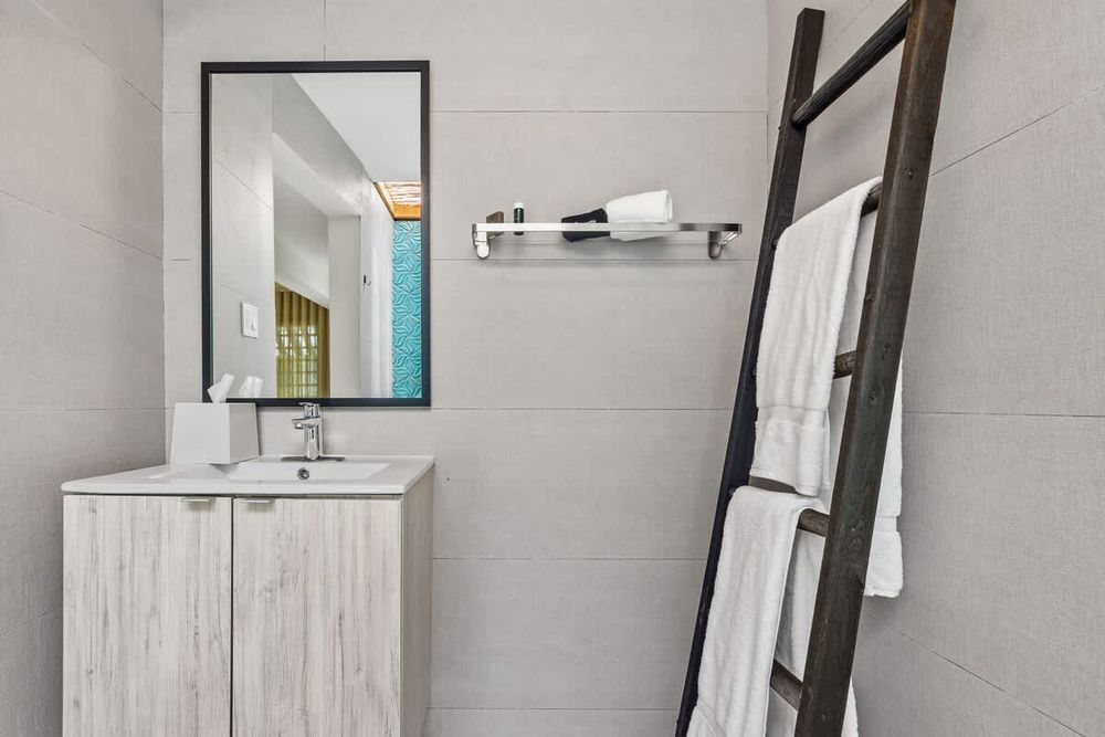 3055b405 1d97 4f 4Zdvx homerunner