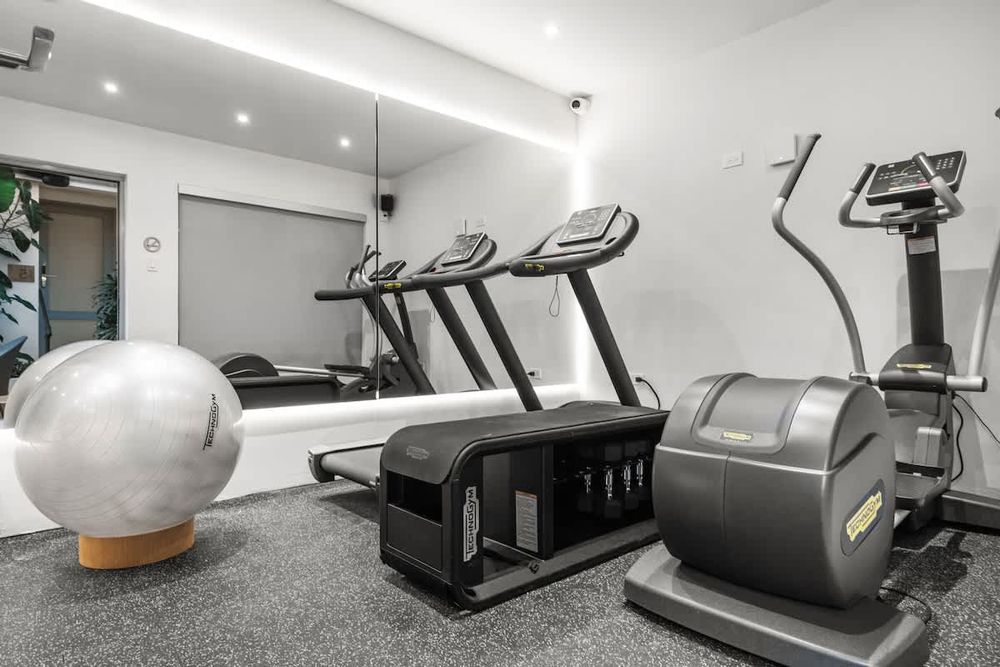 6951bda0 f25a 49 o5Kwk homerunner