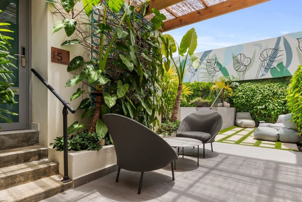 70e1a060 ab2e 47 iGO8t homerunner