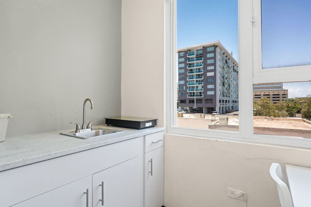 eb977662 06f6 40 m8c A homerunner