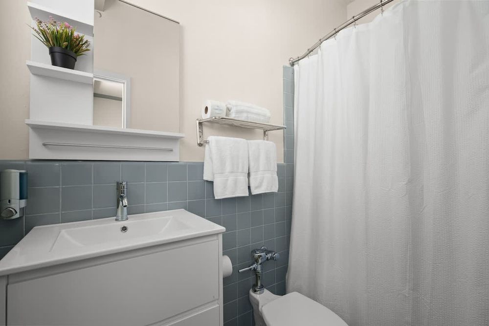 25a87945 3844 48 QxHq4 homerunner