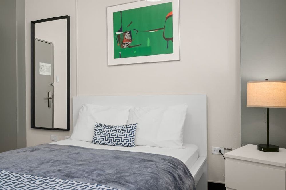 812960ce 8e51 48 jLklb homerunner