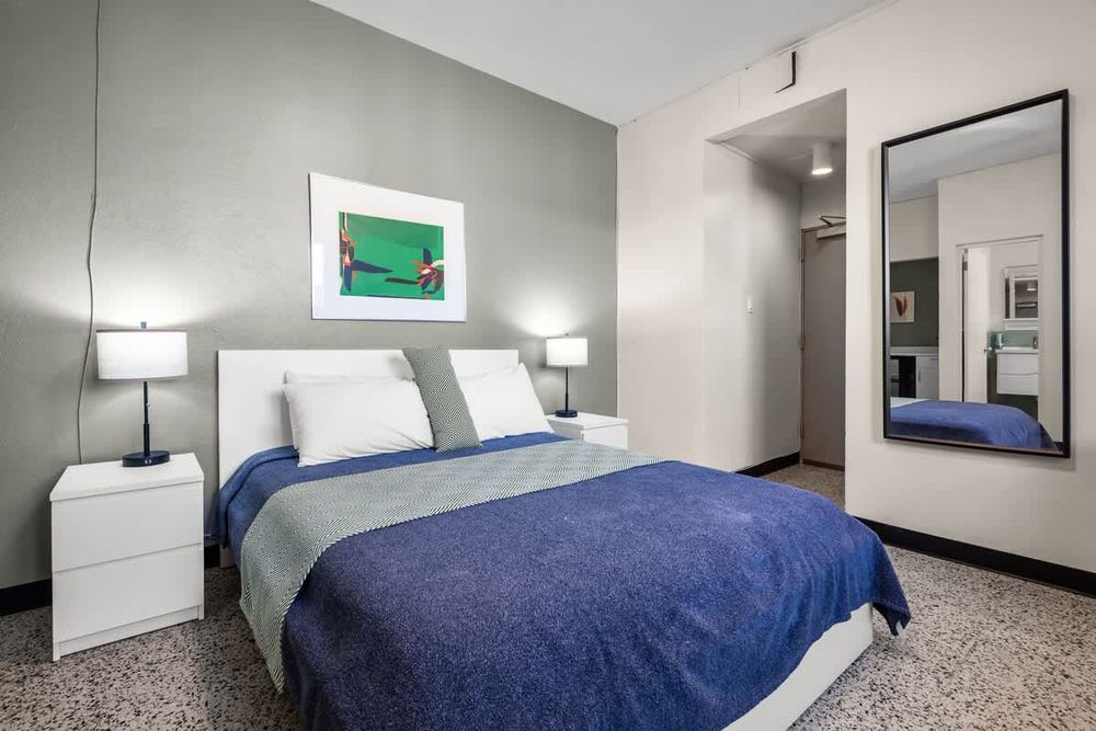 0e25ebfa a266 47 ZK U5 homerunner