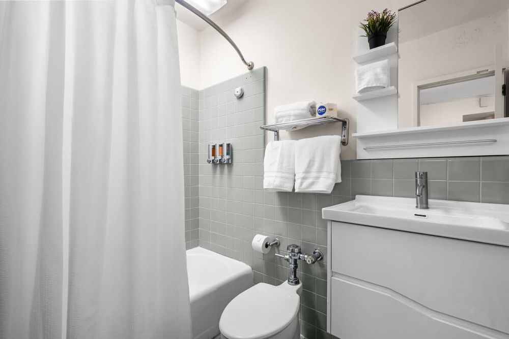 48c93779 593b 42 4wgsQ homerunner