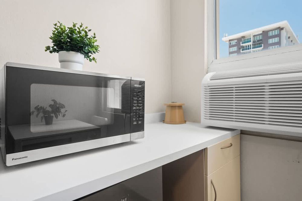 4161c4fa b808 44 4xntU homerunner