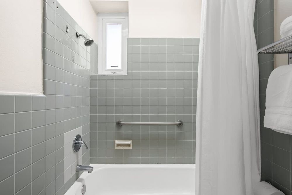 5ed4fee8 1b55 43 0vcu9 homerunner