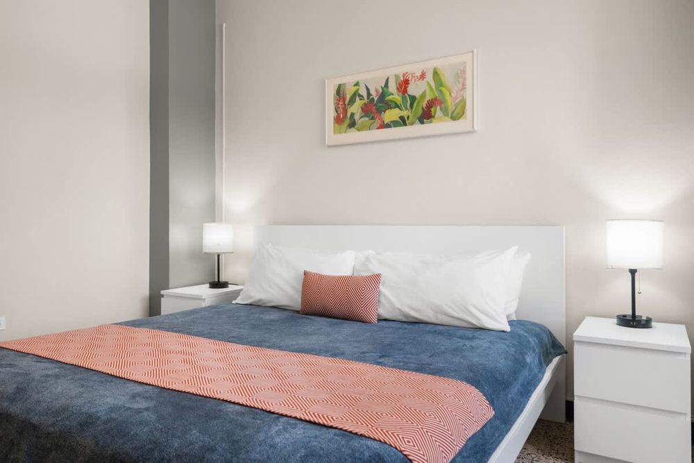 ab0369fa 77a8 42 fmhh5 homerunner