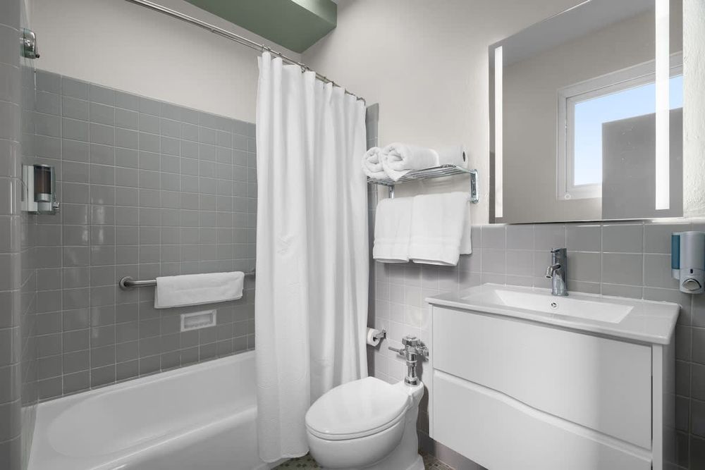 a018b9af 86fa 41 k777L homerunner