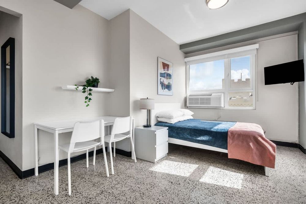 a93333e7 f24d 45 o50OI homerunner