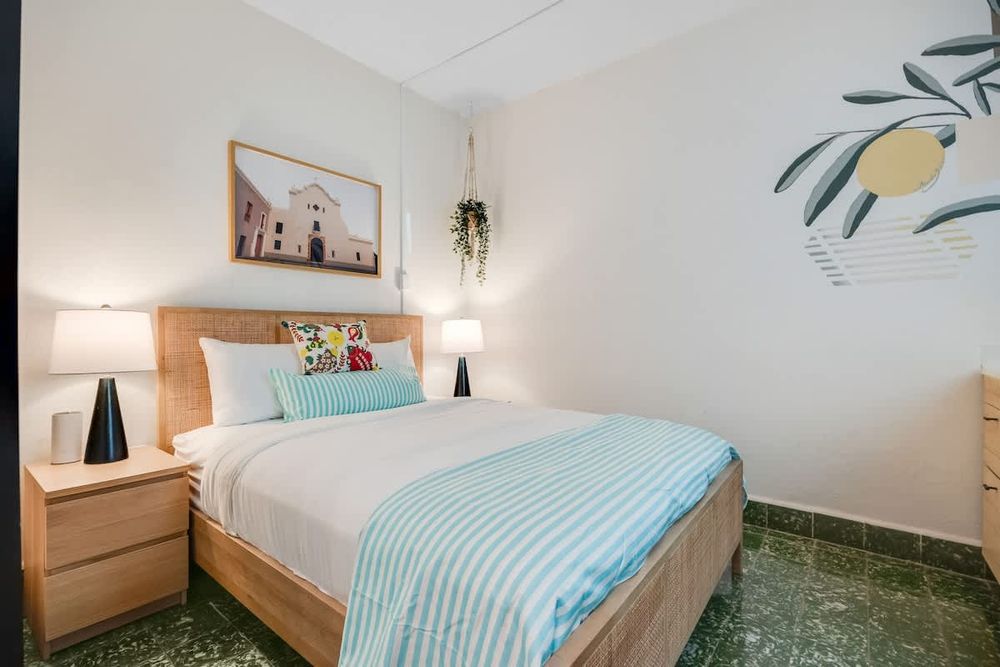 4f6b287f 1d80 48 mLak8 homerunner