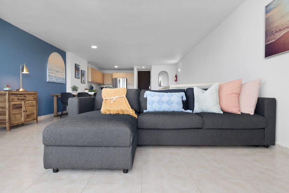 eb201e0e 28b9 41 vx a6 homerunner