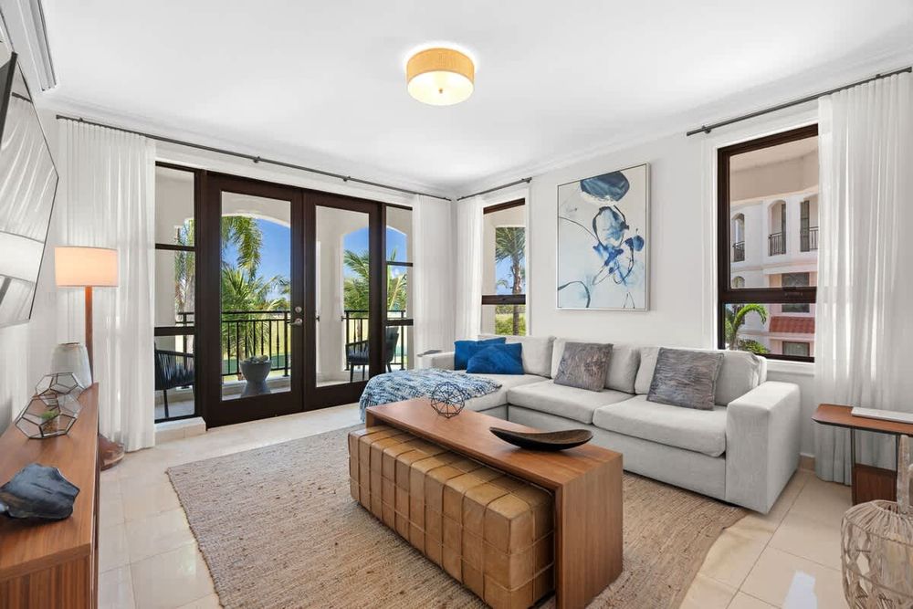 1996ae17 a755 4d fcIj2 homerunner