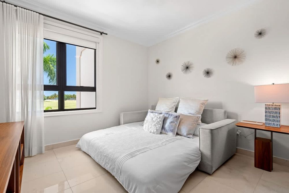 2bd5e209 4c46 41 Oaq3J homerunner