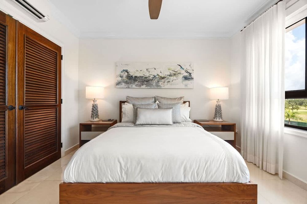 5f7e7742 bea9 4d eF6GF homerunner