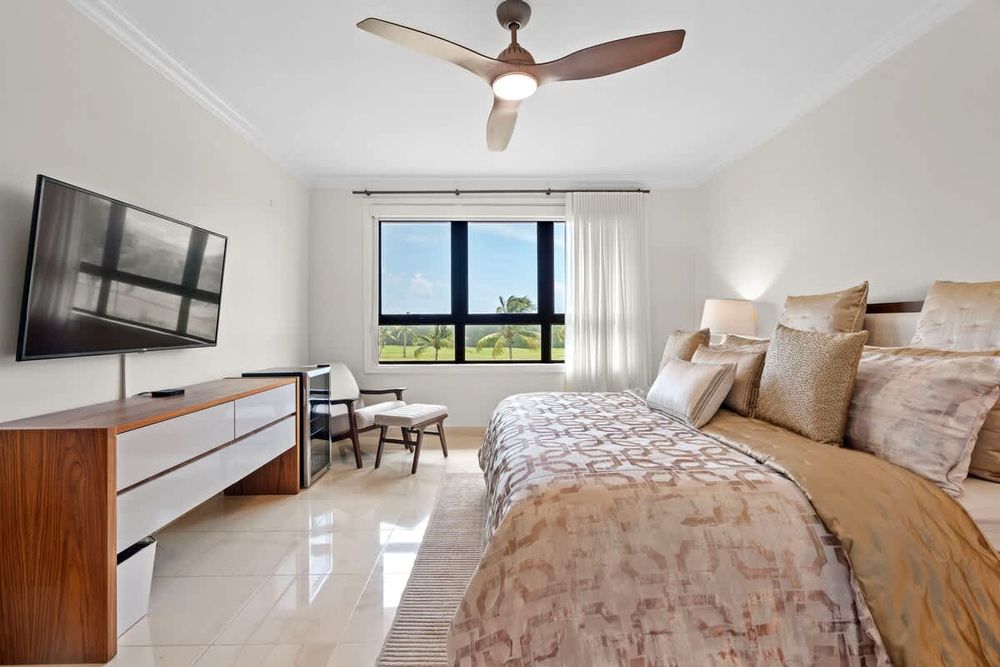 890cb370 58f8 4e v7y6y homerunner