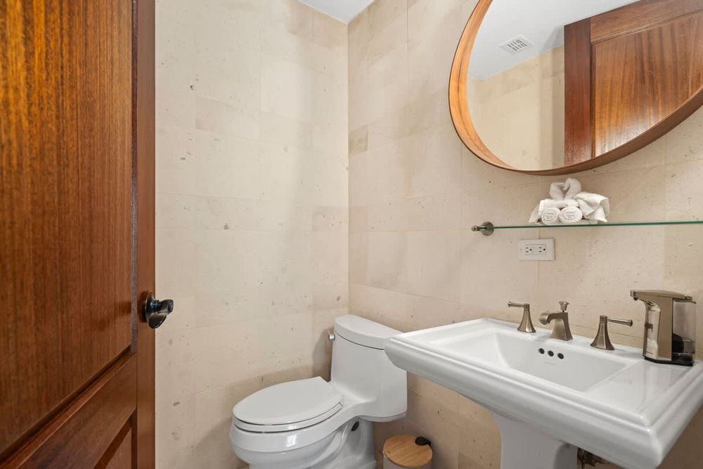 e8a18565 8dc3 4e ZLe9O homerunner