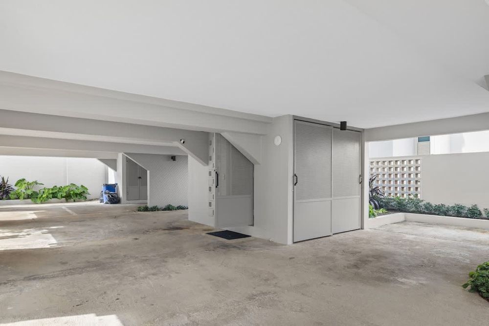 39ce87b6 1292 4c iWzB2 homerunner