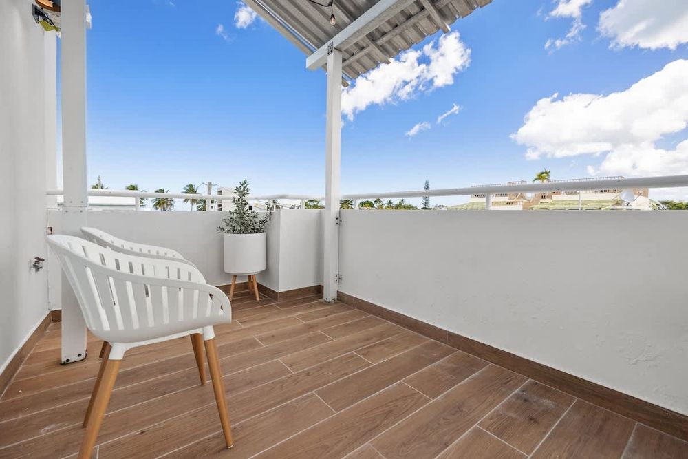 f831eaaf f6f9 41 H KDr homerunner