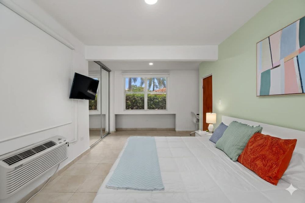 ef6f5c5c 6fce 43 1af8w homerunner