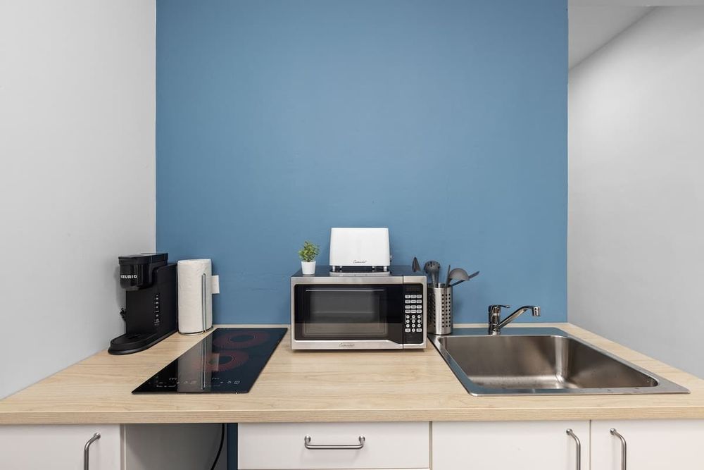 2b41fe17 154c 4a nNvE9 homerunner