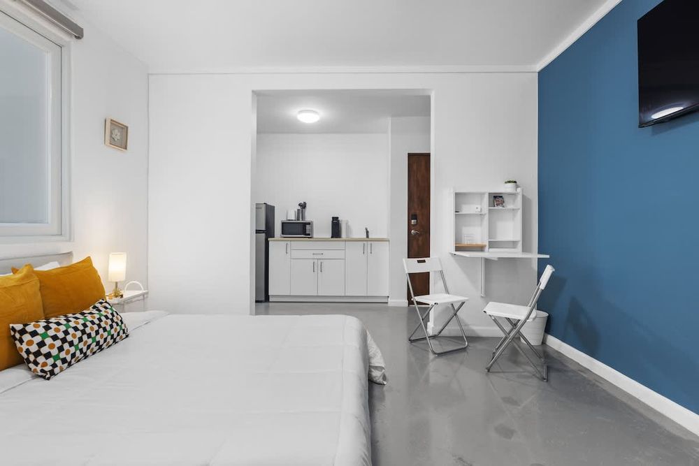 2ee3d2eb 2748 4b ydjHN homerunner