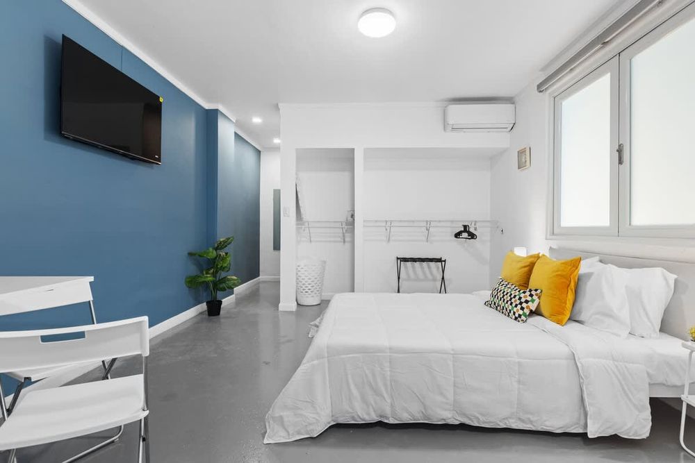 f7cddb62 94a6 49 iwvn8 homerunner