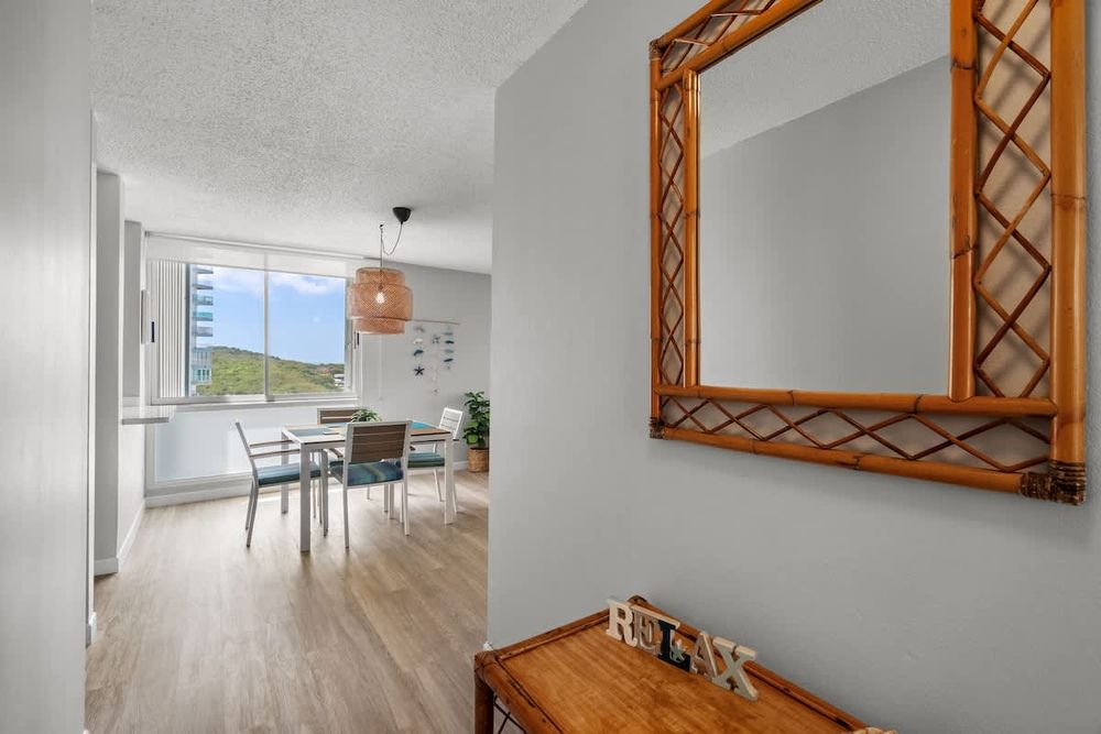 0d7169c3 494f 4e 9 QC5 homerunner