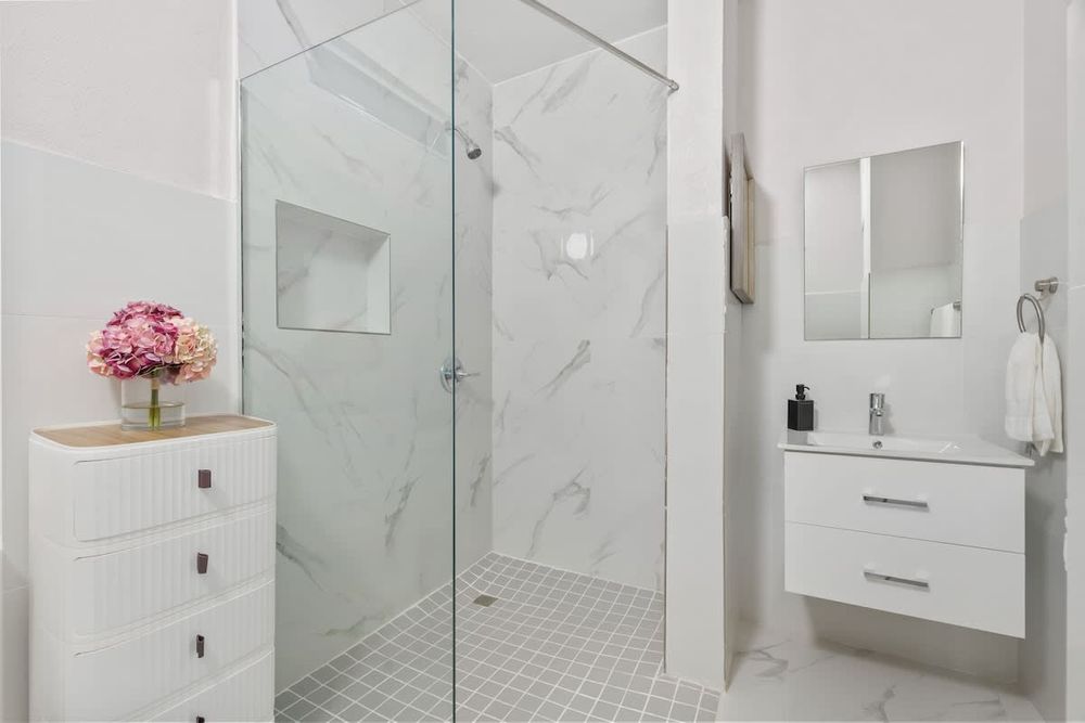 0efdcbe5 86ab 40 ZjPDb homerunner