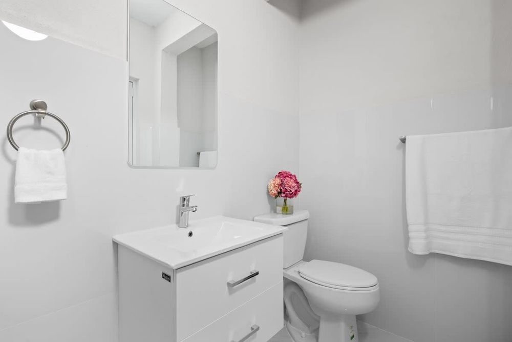 4af80545 5bcb 45 dqDp8 homerunner