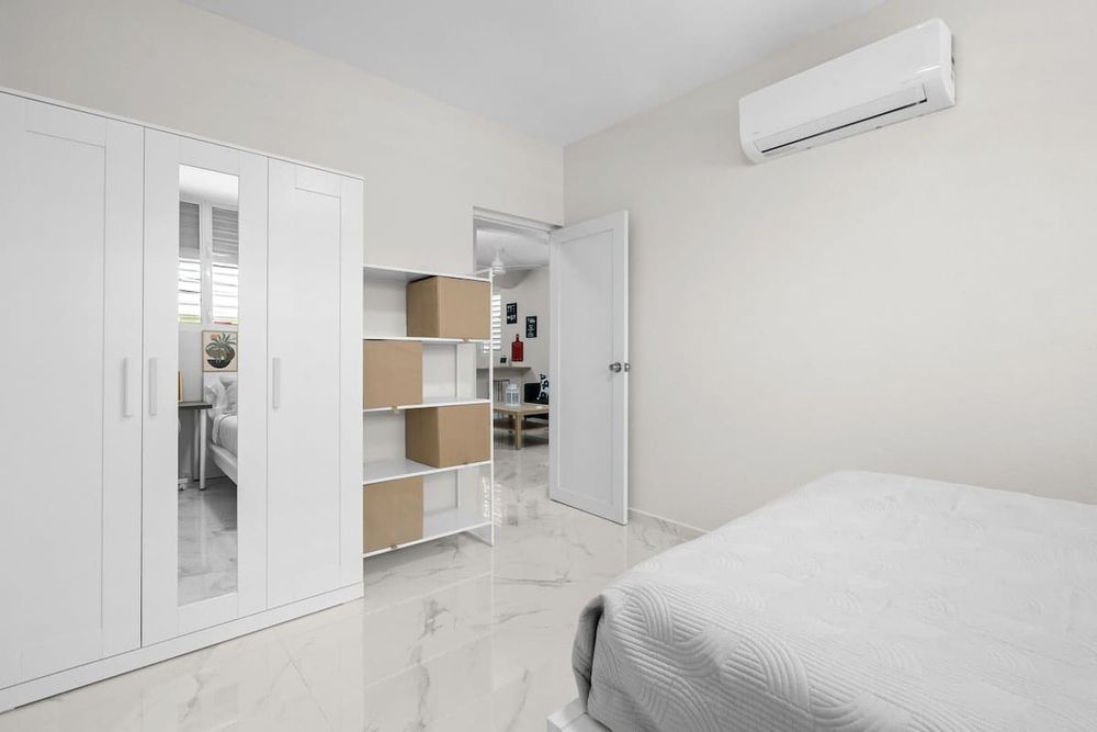 ce4a30ab 8d28 45 6hUSm homerunner