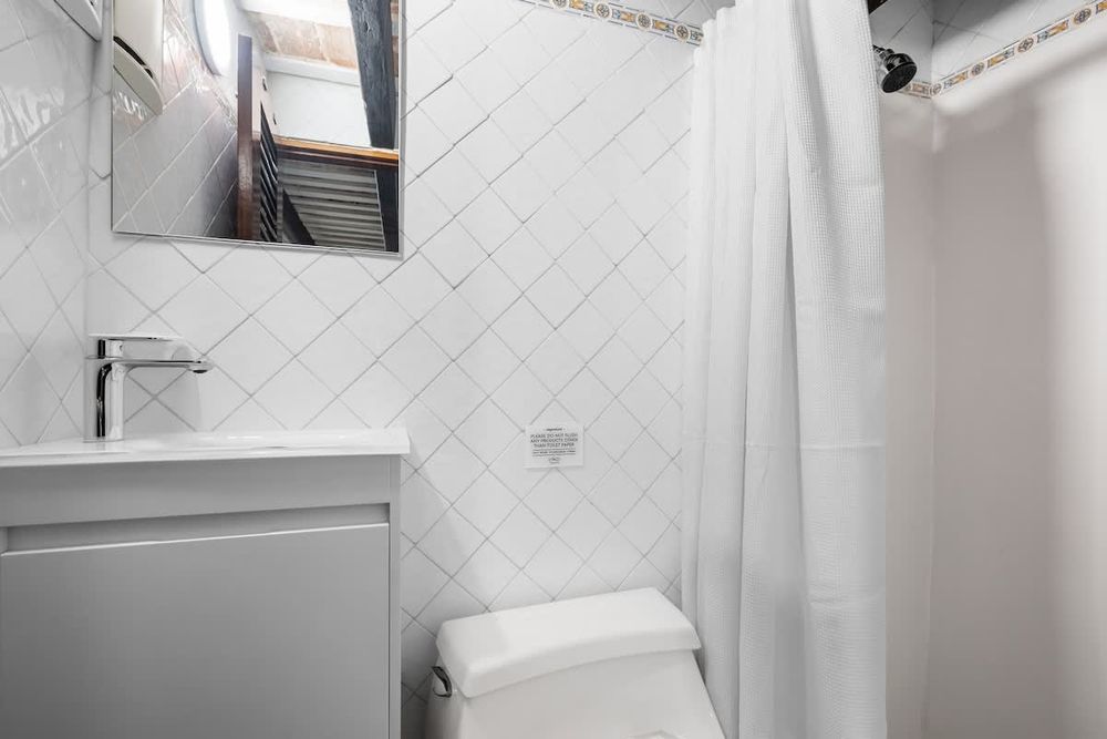 0cb743cc 3cb5 42 Wq3ud homerunner