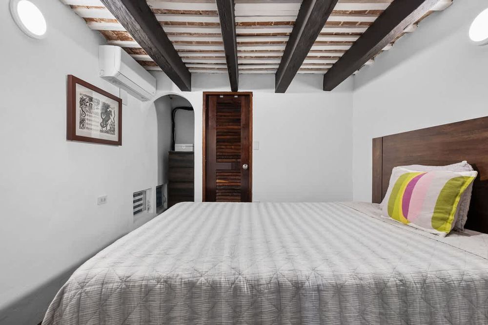 75b1c8e5 5bb2 4f Dl mK homerunner