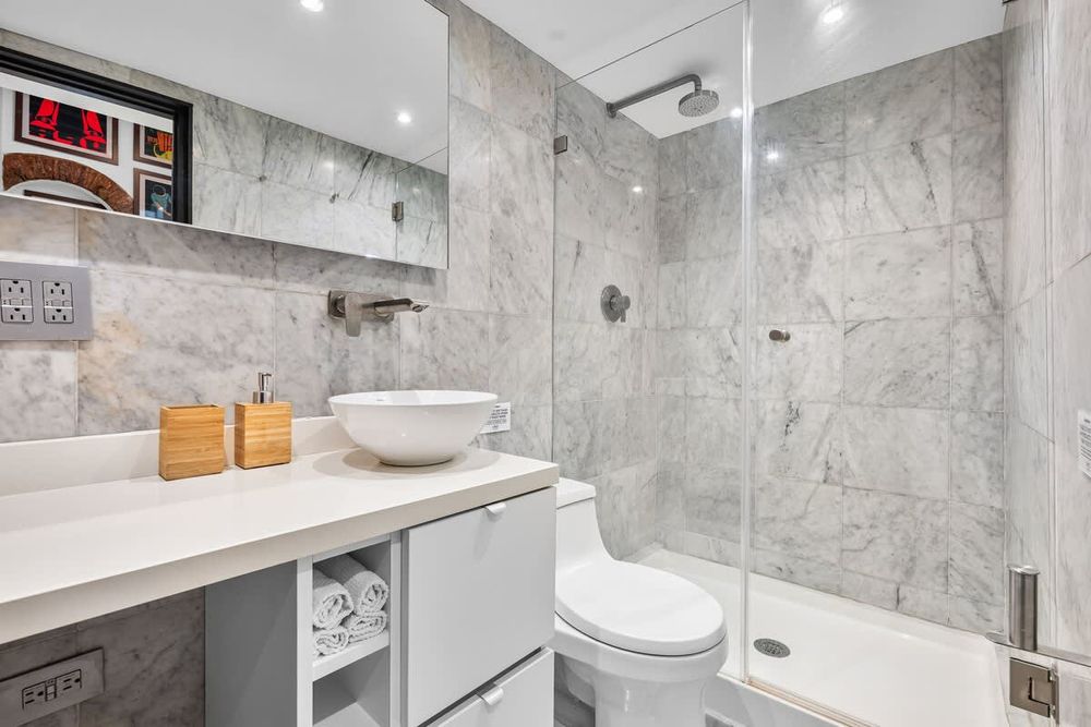 904c1f37 4ba5 4c UgCog homerunner