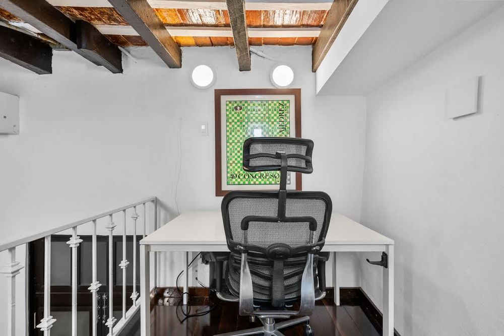 aa399e2d 12dd 42 i8FqM homerunner