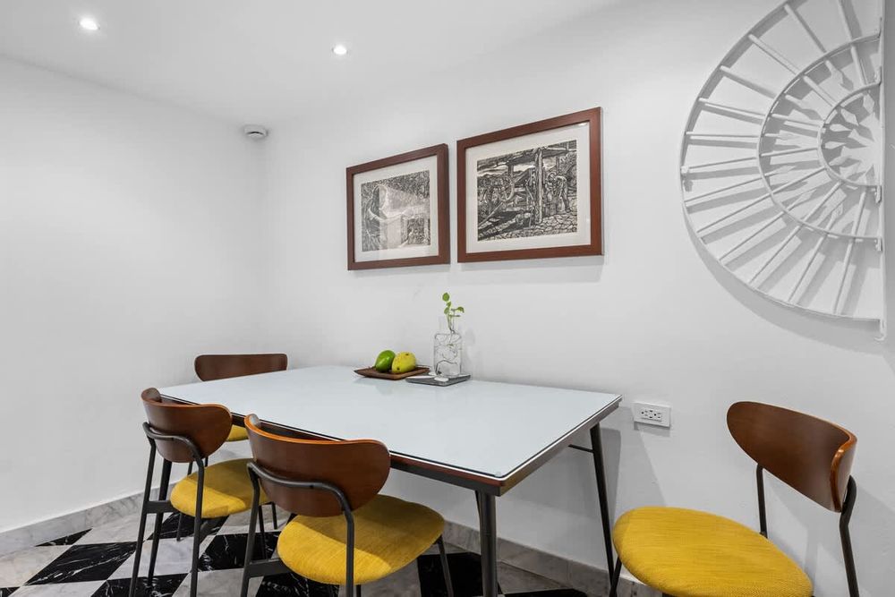 b75d74d8 5a95 46 ZquYw homerunner